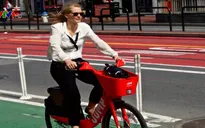Uber tập trung vào dịch vụ cho thuê xe đạp và xe scooter