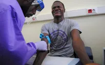 WHO cảnh báo không có loại vaccine nào ngăn chặn được chủng virus Ebola mới