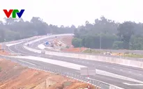Bộ trưởng GTVT: Phê bình nghiêm khắc nhà thầu dự án đường cao tốc Đà Nẵng – Quảng Ngãi
