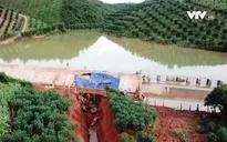 Xử lý tình trạng nứt vỡ thân đập tại Hòa Bình