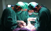 Phẫu thuật cấp cứu cho thai phụ sỏi mật, xơ gan, viêm gan B