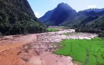 Thanh Hóa: Trưởng bản Poọng quên mình cứu dân trong sạt lở