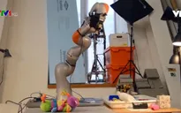Cánh tay robot cầm được mọi vật