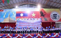 Trường song ngữ Lào-Việt Nguyễn Du khai giảng năm học mới