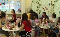 Quán cà phê búp bê độc đáo tại TP.HCM