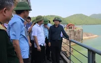 PTTg Trịnh Đình Dũng kiểm tra công tác phòng chống bão số 6 tại Quảng Ninh