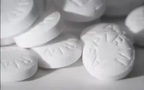 Uống 1 viên aspirin mỗi ngày có thể gây hại cho người lớn tuổi
