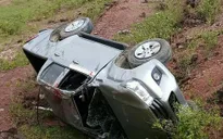 Xe bán tải mất phanh, 4 người thương vong