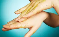 4 cách để làn da tay mềm mịn nhờ nguyên liệu tại nhà