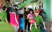 Giải cứu 3 trẻ nhỏ bị cha nhốt trong phòng, đòi đốt nhà tự thiêu