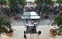 Người Việt đầu tiên sở hữu iPhone mới ở Singapore