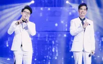Duy Cường diện đồ ton-sur-ton cùng cha nuôi Ngọc Sơn trong liveshow đầu tiên