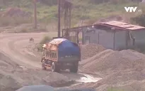 Cần xử lý bến bãi trái phép để hạn chế xe quá tải