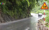 Nguy cơ tai nạn trên đường đèo dốc lên cao nguyên đá Đồng Văn