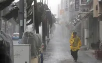 Bão Trami tràn vào Nhật Bản, 5 người bị thương