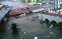 Sóng thần gây thương vong lớn tại Indonesia