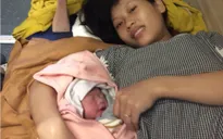 Nhân viên đường sắt cứu sản phụ vỡ ối trên tàu