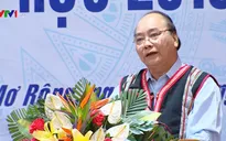 Thủ tướng Nguyễn Xuân Phúc dự lễ khai giảng tại Kon Tum