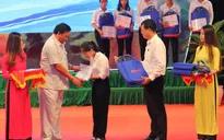 Bình Định: Trao 118 suất học bổng đến tân sinh viên nghèo vượt khó