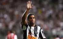 Ronaldinho chính thức từ giã sự nghiệp cầu thủ
