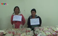 Bắt cặp vợ chồng vận chuyển gần 500 bánh heroin