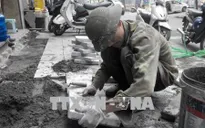 Chưa có kết luận thanh tra, Hà Nội lát đá vỉa hè trở lại