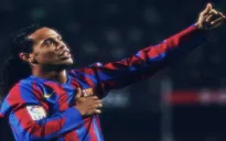 Ronaldinho bị tước hộ chiếu, phong tỏa hàng loạt bất động sản ở Brazil