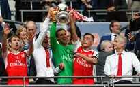 Vừa mất Sanchez, Arsenal lại bị nhòm ngó ngôi sao