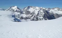Thụy Sĩ huy động trực thăng giải cứu 13.000 du khách mắc kẹt trên dãy Alps