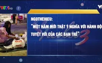 Hành động đẹp của nhóm bạn trẻ dọn rác trên phố đi bộ Nguyễn Huệ