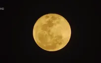 Người dân Thái Lan thích thú ngắm siêu trăng