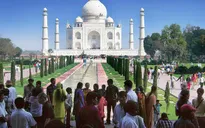 Ấn Độ giới hạn du khách đến Taj Mahal