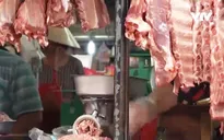 Gà ta, thịt lợn hơi tăng giá mạnh dịp cận Tết