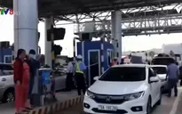 Liên tục xả trạm thu phí BOT Ninh An, Khánh Hòa