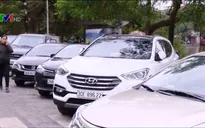 Nhiều bãi xe dù xuất hiện sau quyết định tăng phí