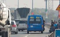Ra quân xử lý "xe dù", "bến cóc" tại TP.HCM