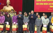 Bộ trưởng Tô Lâm tặng quà Tết công nhân lao động có hoàn cảnh khó khăn