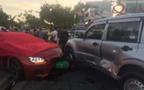 Ô tô đâm hàng loạt xe tại TP.HCM