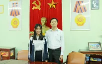 Nữ sinh lớp 11 nhặt được ví nhiều tiền trả lại cho người đánh rơi