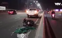 Xe máy chạy vào làn ô tô, 3 người thương vong