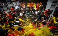 Nhiều hành vi đáng phê phán trong mùa lễ hội đầu năm