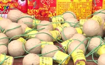 Pháo trên tay bất ngờ phát nổ, nam thanh niên nát bàn tay phải