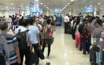Khuyến cáo không đeo kính đen, khẩu trang tại sân bay dịp Tết