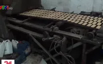 Rùng mình cơ sở sản xuất bánh kẹo siêu bẩn tại La Phù