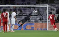 Siêu phẩm sút phạt của Quang Hải lọt top 10 bàn đẹp nhất vòng bảng Asian Cup 2019