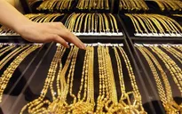 Giá vàng trong nước và tỷ giá trung tâm cùng bật tăng