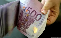 Đồng EUR tăng giá sau khi ECB hoãn tăng lãi suất