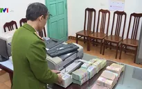 Bắt giữ nhóm làm giả thẻ tiết kiệm ngân hàng chiếm đoạt 13 tỷ đồng