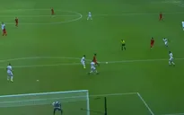 VIDEO: Pha sút xa rất căng của Trọng Hoàng