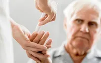 Xét nghiệm máu để chẩn đoán sớm dấu hiệu của bệnh Alzheimer